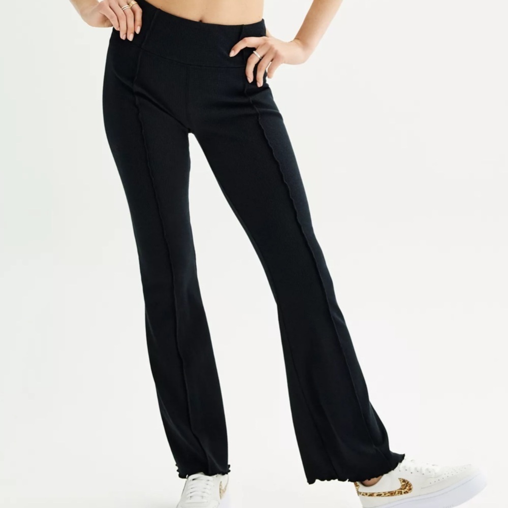 SO Black Waffle Lettuce-Hem Flared Pants women’s L